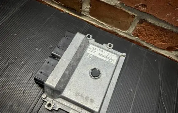 Peugeot 208 Engine control unit/module 9832694580 A3C0766640001 9841150580