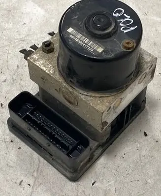 Volkswagen Polo ABS Pump 6q0907379l