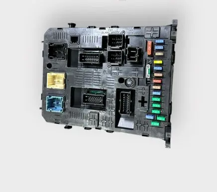 Peugeot 3008 I Comfort/convenience module 966405908002 281208364 K0400040110