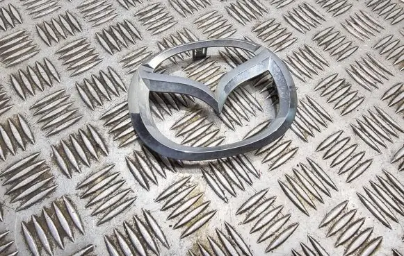 Mazda 6 Manufacturer badge logo/emblem C23551731