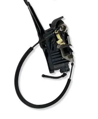 Mercedes-Benz ML W163 Front door lock A1637203235