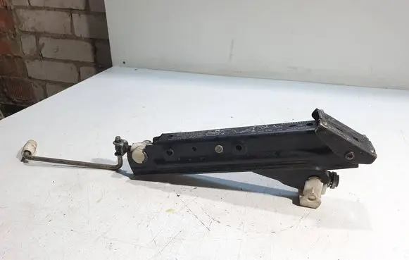 BMW 7 E38 Lift Jack 1096337