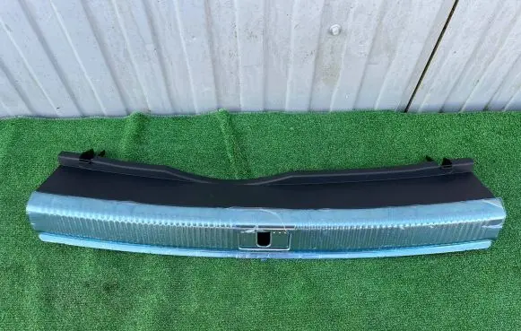 Audi A8 S8 D4 4H Trunk/boot sill cover protection 4G8863471