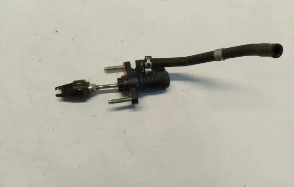 Toyota Hilux (AN120, AN130) Clutch slave cylinder 