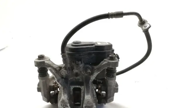 Toyota Yaris XP210 Rear brake caliper 463100D010
