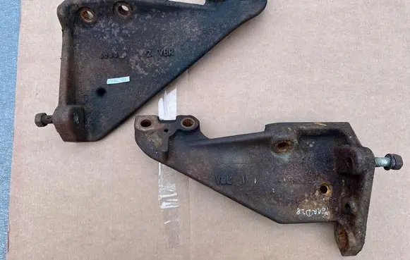 Nissan Patrol Y61 Gearbox mount 30429VB300