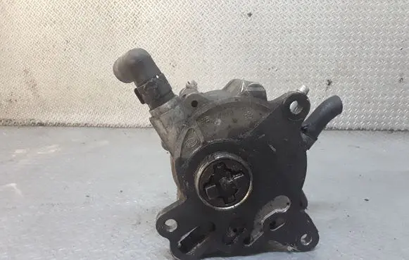 Audi A6 S6 C6 4F Vacuum pump 03G145209C