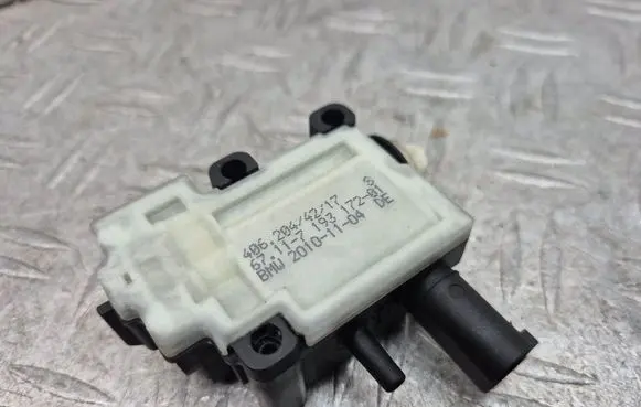 BMW X1 E84 Fuel tank cap lock 7193172 67117193172
