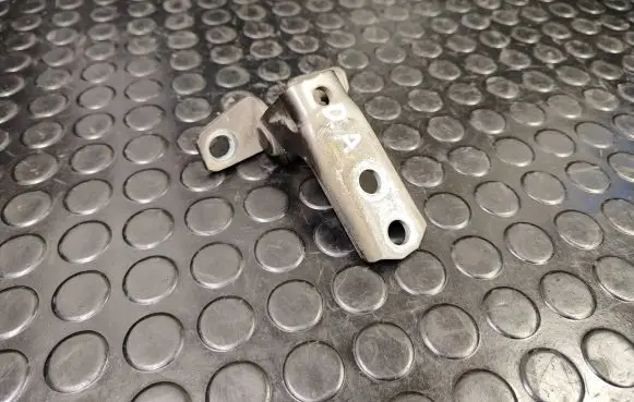 Citroen C4 Aircross Front door lower hinge 