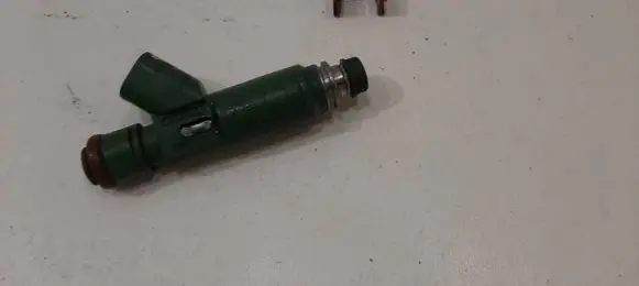 Volvo S70 V70 V70 XC Fuel injector 9470229
