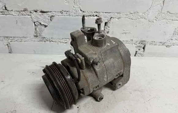 Ford F150 Air conditioning (A/C) compressor (pump) 19D629CB FL3H19D629CB