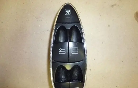 Mercedes-Benz E W211 Electric window control switch A2118219951 AB004