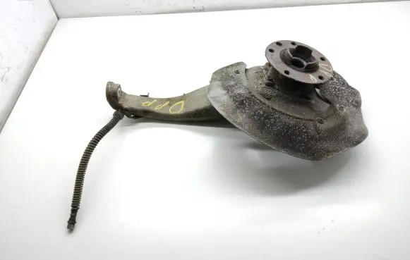 Porsche Cayenne (92A) Front wheel hub spindle knuckle