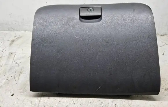 Glove box