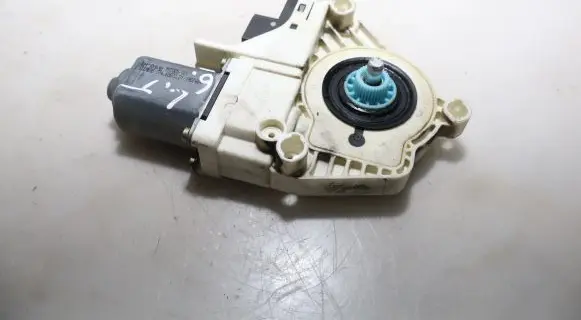 Audi A6 Allroad C6 Rear door window regulator motor 