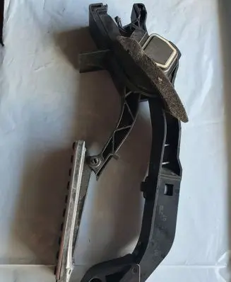 Mercedes-Benz CLS C219 Accelerator throttle pedal A1713000004