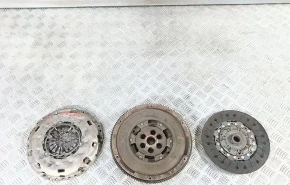 Volkswagen PASSAT B7 Clutch set kit 68880