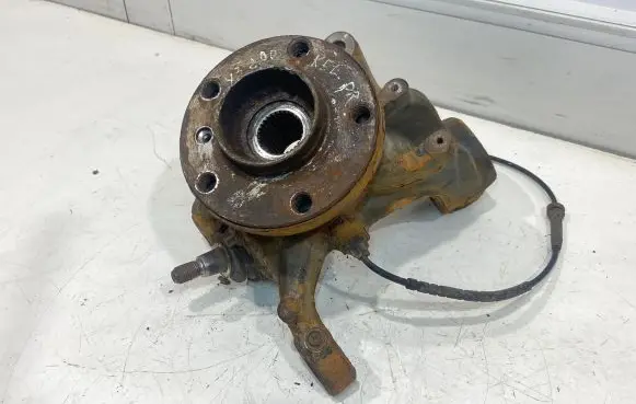 BMW X3 E83 Front wheel hub spindle knuckle
