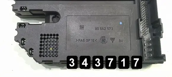 Opel Zafira A Engine control unit/module 573