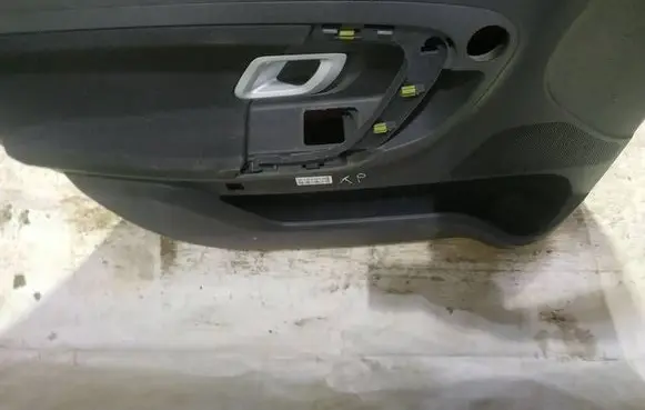 Skoda Fabia Mk2 (5J) Front door card panel trim