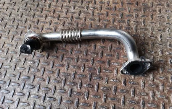 Ford Focus EGR valve line/pipe/hose FM5Q9D477AA