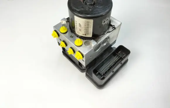 Mercedes-Benz C W204 ABS Pump A2044312012 A2049012500 10021204164