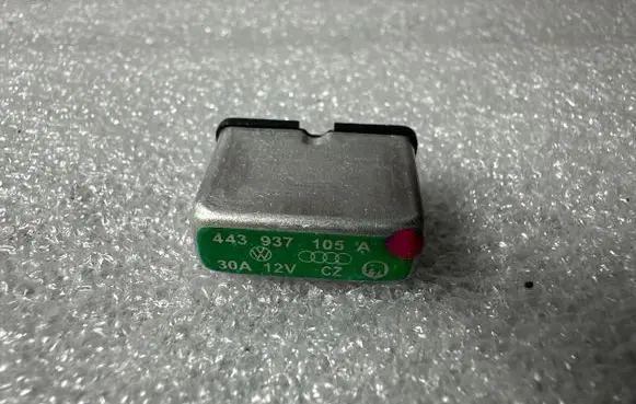 Audi A3 S3 8P Other relay 443937105A