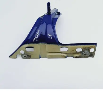 Volkswagen Touran I Fender mounting bracket 1T0821135