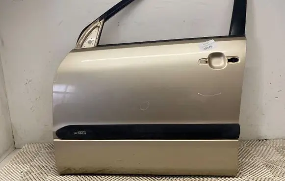 Suzuki Grand Vitara II Front door 