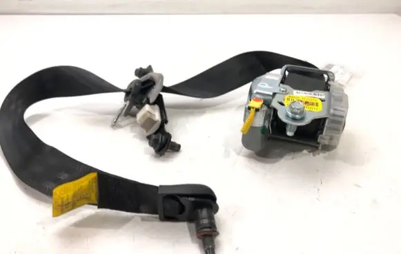 Hyundai Elantra Front seatbelt