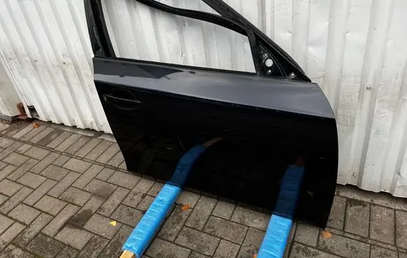 BMW 5 E60 E61 Front door