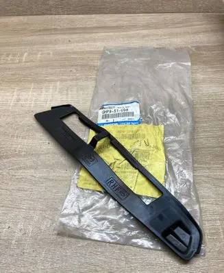 Roof trim bar molding cover