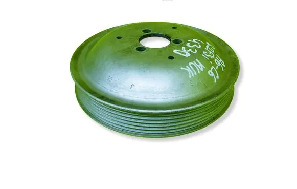 Audi A6 S6 C6 4F Water pump pulley 06E121031