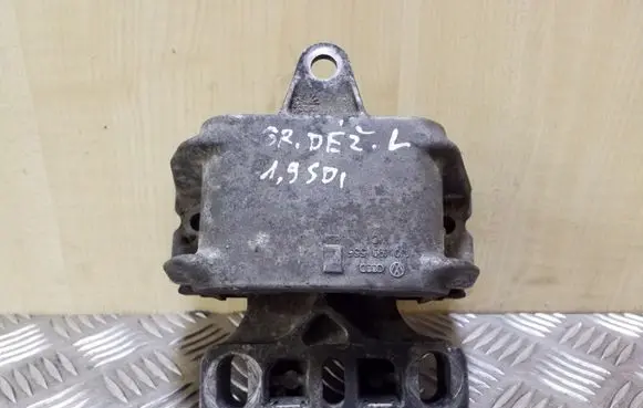 Skoda Octavia Mk1 (1U) Gearbox mount 1J0199555AL