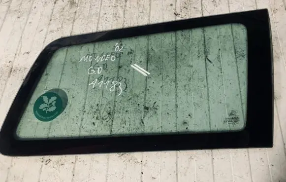 Ford Mondeo Mk III Rear side window