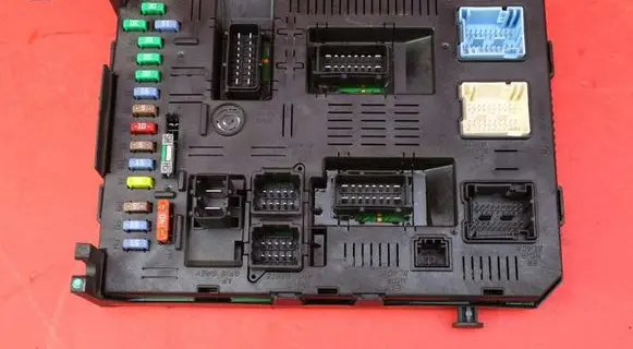 Peugeot 407 Fuse box set 9663510480