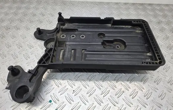 Audi A3 S3 8V Battery tray 5Q0915321G 5Q0915331H