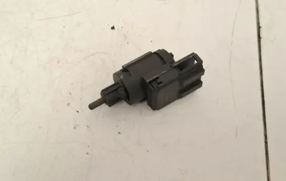 Volkswagen Golf V Brake pedal sensor switch 3B0945511A 19322007