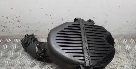 Lexus RX V Air filter box 2220475040