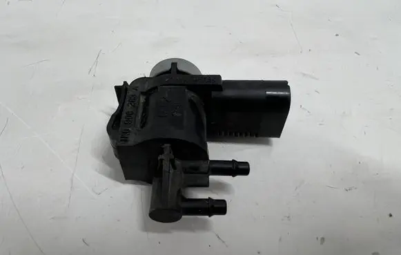 Audi R8 4S EGR valve 1K0906283A