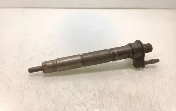 BMW 7 G11 G12 Fuel injector 0445118036