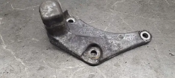 Audi A8 S8 D3 4E Engine mounting bracket