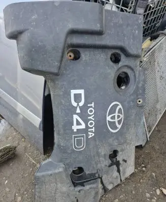 Toyota Corolla Verso E121 Engine cover (trim)