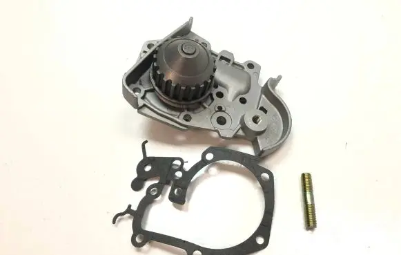 Renault Megane I Water pump 7700861686 8200146298 7701478018