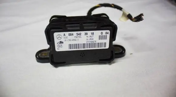 Mercedes-Benz R W251 ESP acceleration yaw rate sensor A0045423918