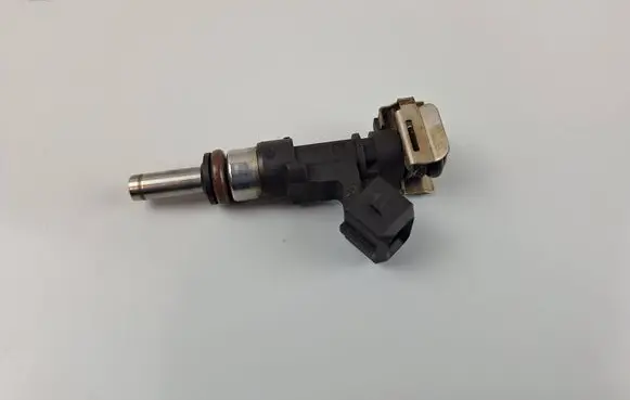 Maserati GranCabrio M145 Fuel injector 0280158124 08120611