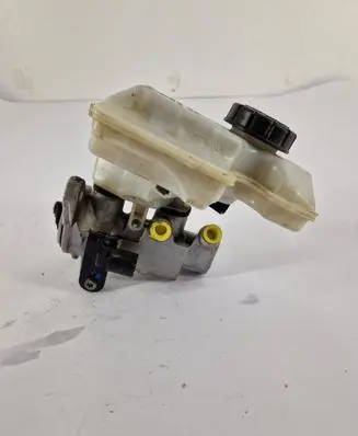 Volkswagen Golf VII Master brake cylinder 5Q1611301C