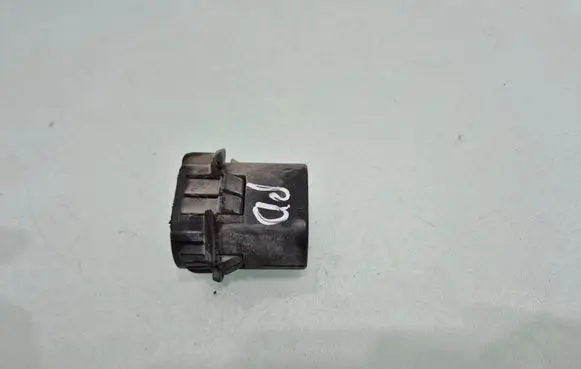 Mercedes-Benz ML W164 Radiator mount bracket A2515040214