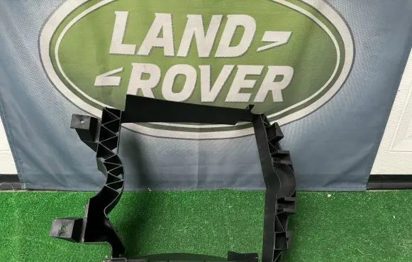 Land Rover Range Rover L405 Radiator mount bracket LR034578