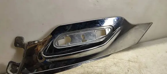 Front fender indicator light
